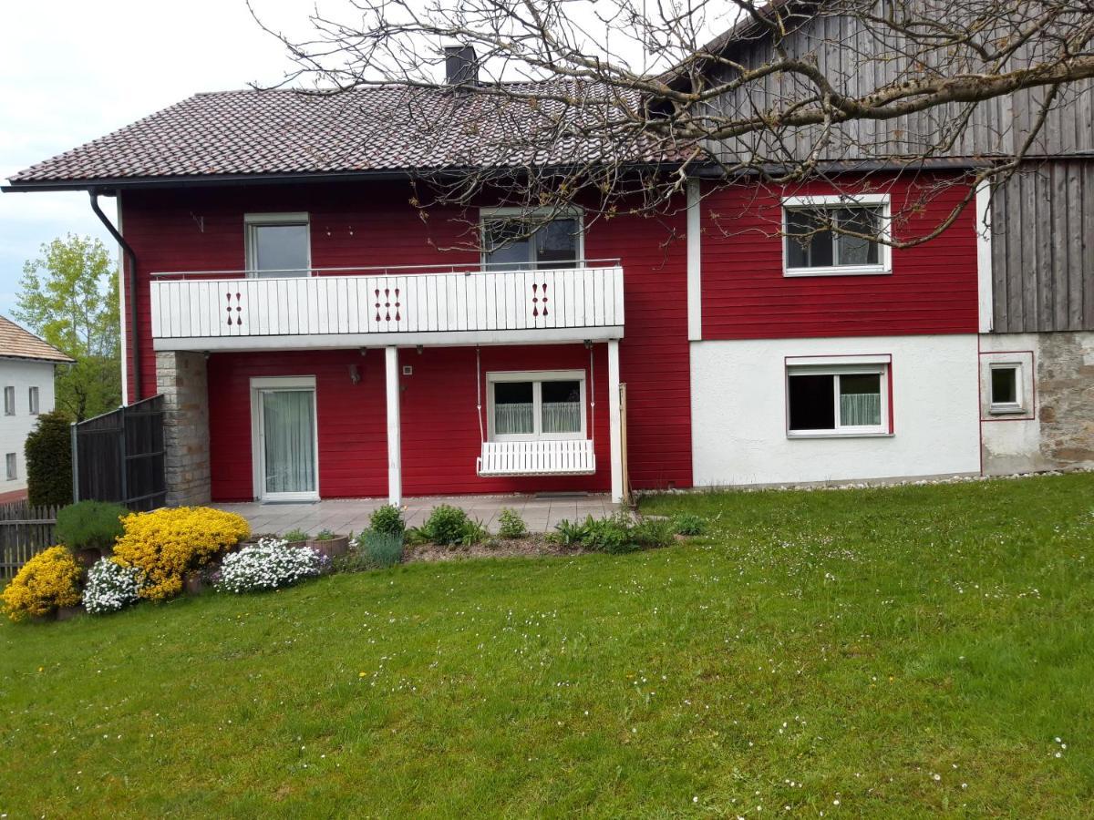 Ferienwohnung Im Seidlerhof Mit Balkon Und Garten Rohrnbach Exterior photo