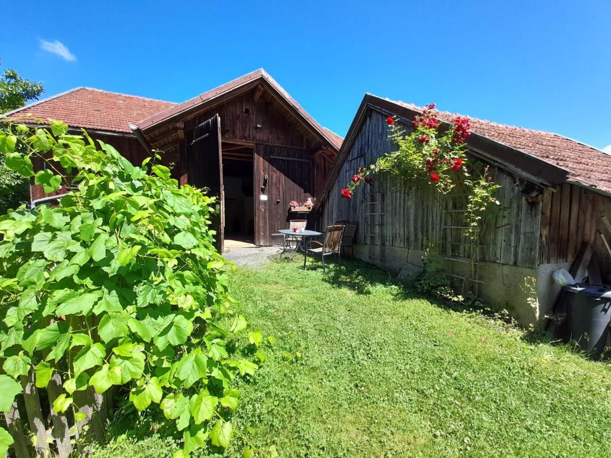 Ferienwohnung Im Seidlerhof Mit Balkon Und Garten Rohrnbach Exterior photo