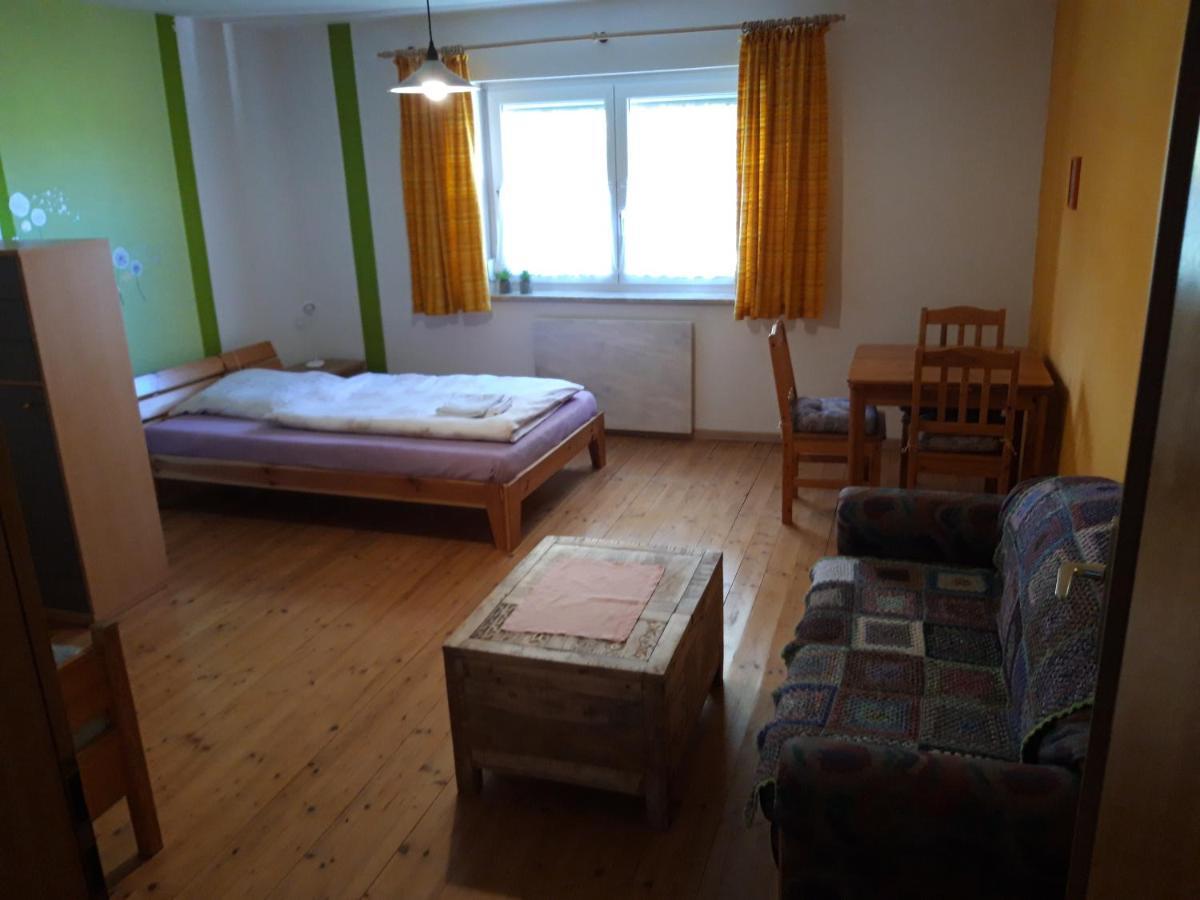 Ferienwohnung Im Seidlerhof Mit Balkon Und Garten Rohrnbach Exterior photo